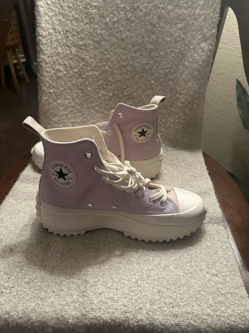 Converse Women's High Top Lace-Up Boots - Light Lavender & White